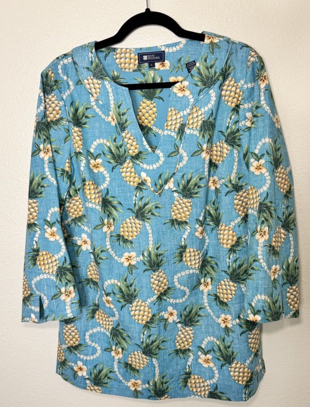 Reyn Spooner Women’s  Blue Pineapple Hawaiian Top Aloha Tropical Shirt Size L